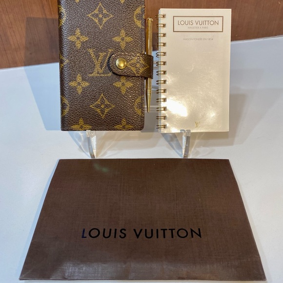 Authentic 💯 Louis Vuitton small Monogram address, phone contact w/ pencil. - Picture 2 of 7